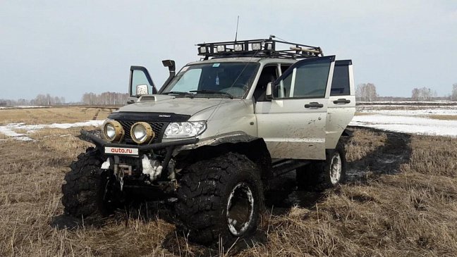В России продают УАЗ «Патриот» с военными мостами Volvo и гигантскими колёсами