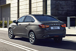 Портал Quto подсчитал, что Lada Vesta подорожала на 770 тыс. рублей c 2015 года