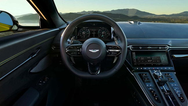 Aston Martin рассказала, почему оставит классические кнопки в салонах своих авто