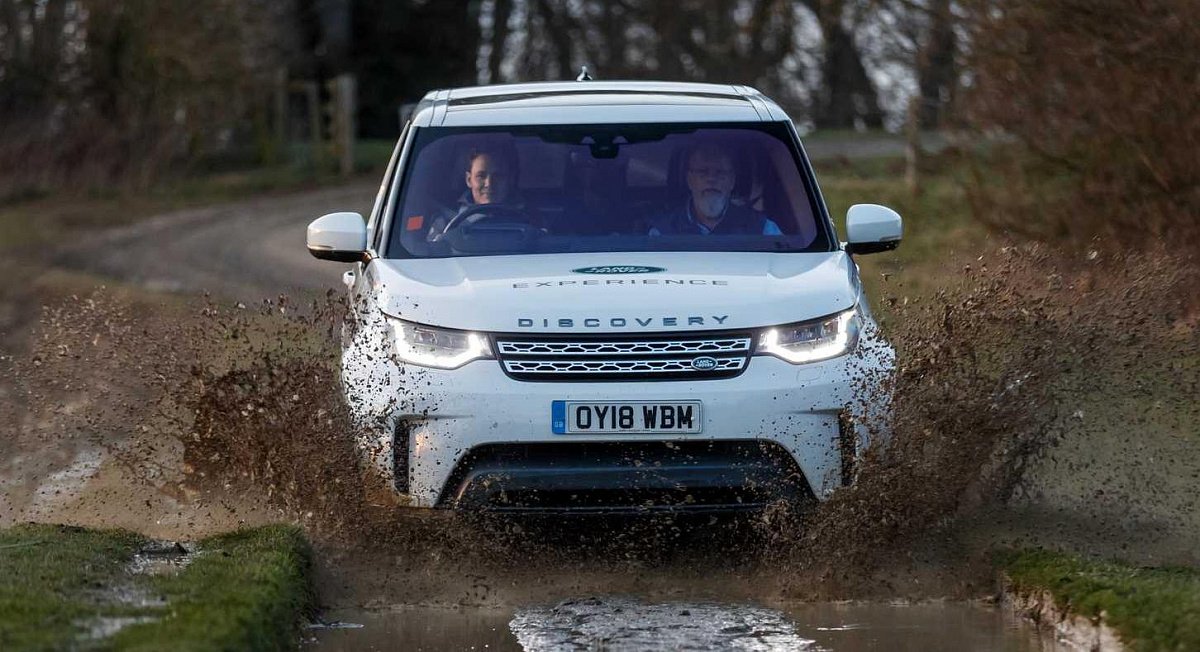 Новый Land Rover Discovery оснастили противовирусной лабораторией