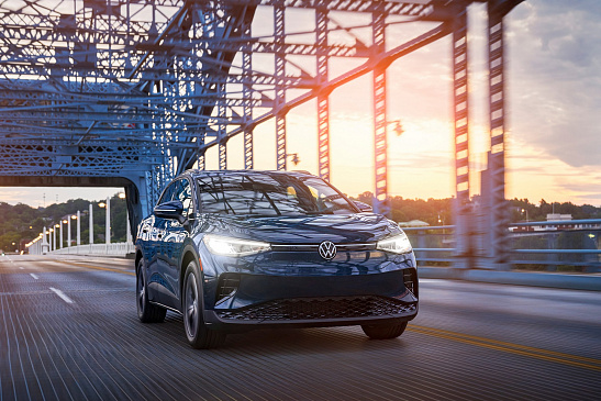 Электромобиль Volkswagen ID.4 получил новую базовую комплектацию с запасом хода в 335 км