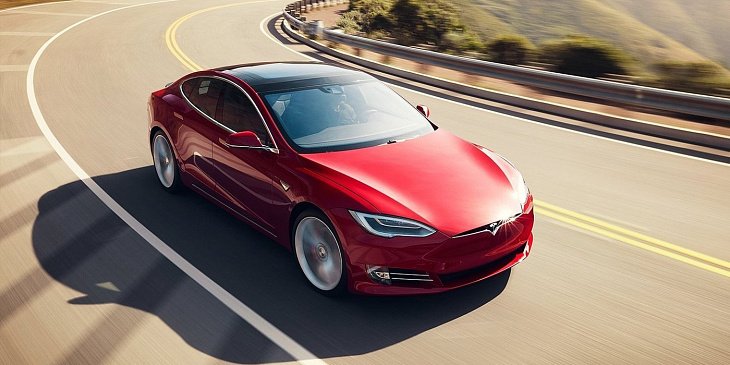 Почти 135 000 электромобилей бренда Tesla отзываются в США