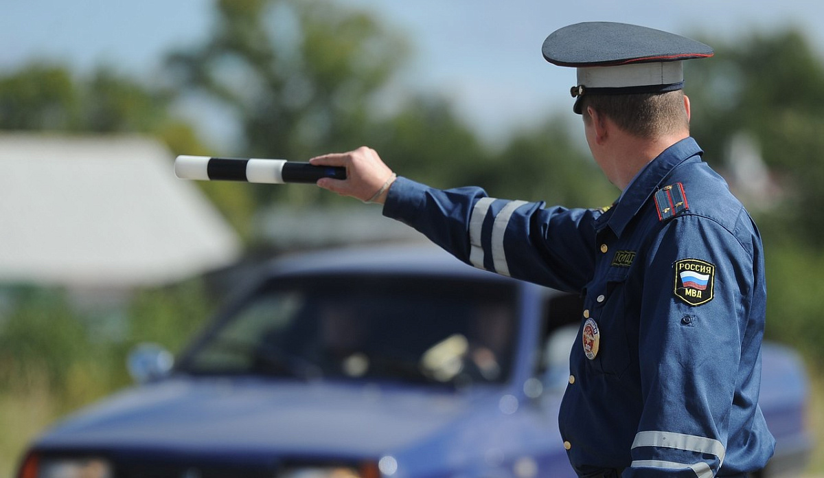 Автопортал NJcar рассказал водителям, когда инспекторы ГИБДД могут использовать автомашины россиян