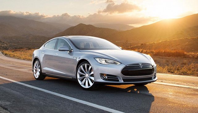 Tesla прекратит продажи самых доступных версий Model S и X