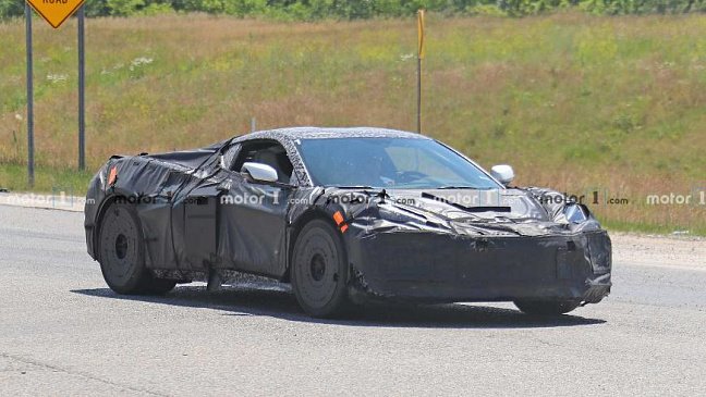 Замечен прототип купе Chevy Corvette C8 в мощной версии Z06 