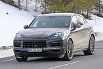 Porsche Cayenne Coupe Facelift 2023 года демонстрирует новые фары на финальных зимних тестах