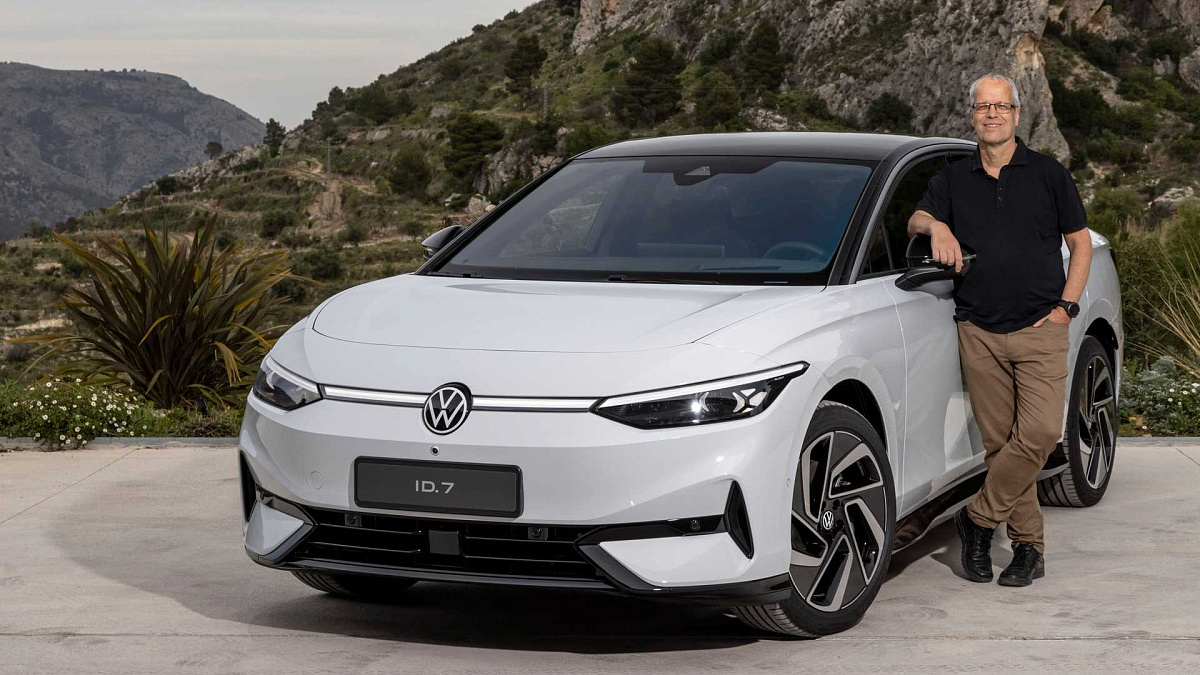 Компания Volkswagen представила электрический седан Volkswagen ID.7 2025 года в Шанхае