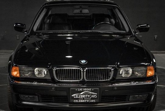 На продажу выставили BMW Тупака Шакура за 100 миллионов рублей