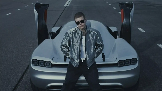 Автопроизводитель Koenigsegg и дизайнер Chimi создали металлическую куртку