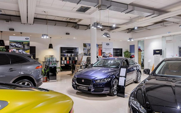 Продажи новых машин Jaguar Land Rover в России снизились на 6% по итогам 2021 года
