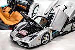 Абсолютно новый Ferrari Enzo 2003 года в заводской пленке выставлен на аукцион 