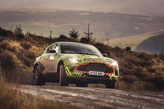 Появились снимки роскошного интерьера Aston Martin DBX
