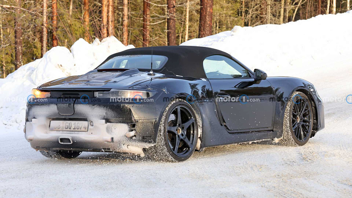 Новый электрический Porsche Boxster 718 заметили на Нюрбургринге во время тестов