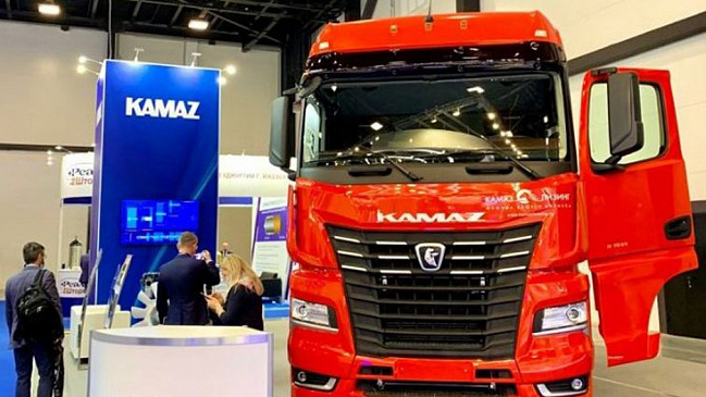 Бренд КАМАЗ презентовал газовую модификацию флагманского тягача КАМАЗ-54901