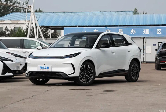 В Китае новый сверхдешевый электрокар BAIC Polar Fox T1 вызвал ажиотажный спрос 