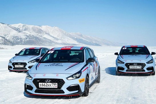 «Горячий» хэтчбек Hyundai установил рекорд скорости на льду Байкала