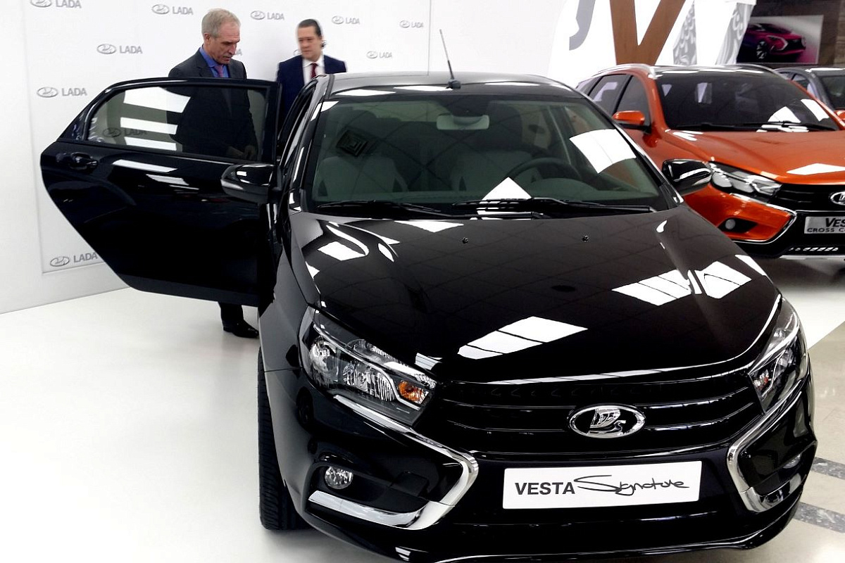 В интернете появились первые фотографии удлинённой версии Lada Vesta 