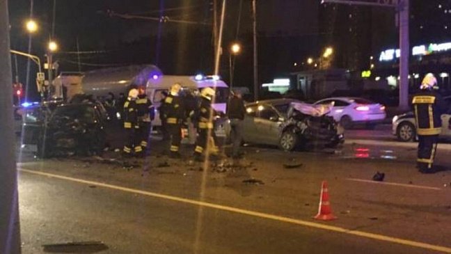 В Москве в аварию попали "Киа" и "Форд"