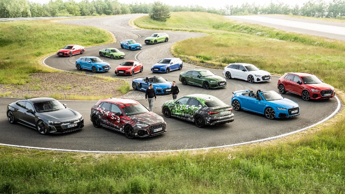 Audi показала дебютные фото «прокаченных» моделей RS 3 следующей генерации