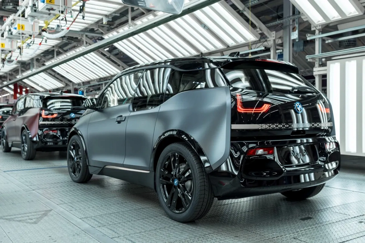Электрический минивэн BMW i3 вернется на рынок в 2027 году в кузове седана с запасом хода +1000 км