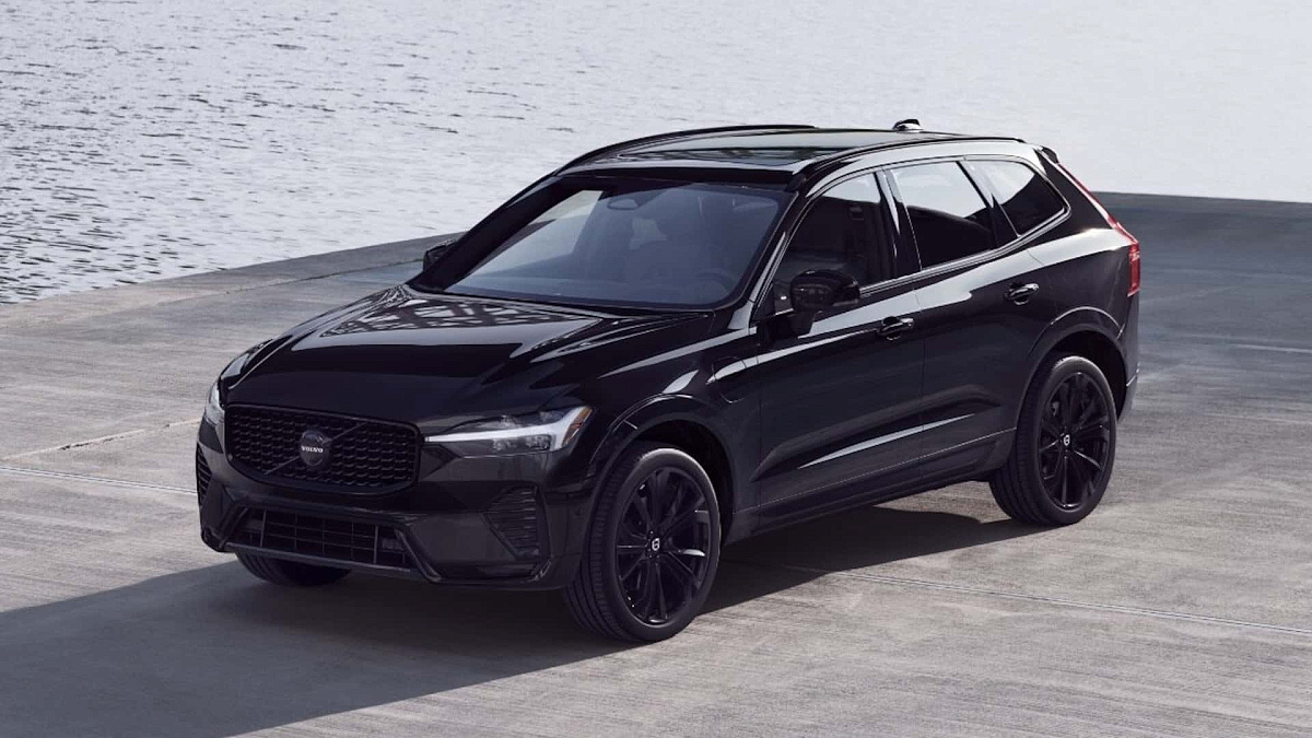 Volvo представил Volvo XC60 Black Edition в темной окраске кузова с 21-дюймовыми дисками