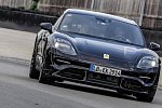 Porsche выпустил видео с новым Taycan	