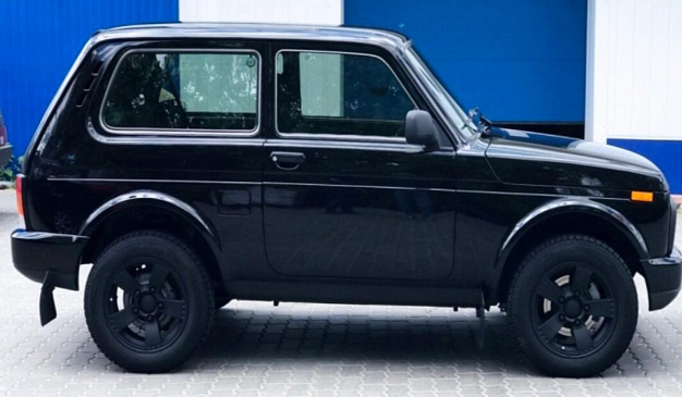 Дилеры получили Lada Niva Legend «Чeрная пантера»