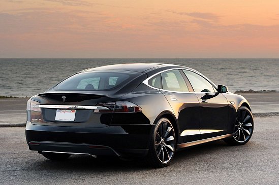 Россияне могут взять в прокат модели электромобилей Tesla