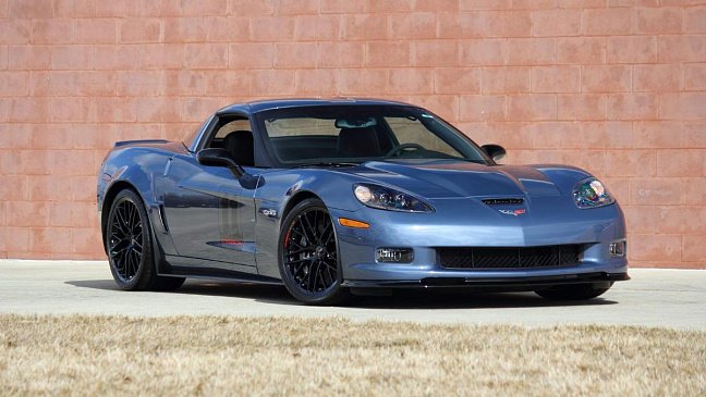 Продается Chevrolet Corvette Z06 2011 с чрезвычайно малым пробегом 