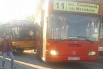 Два городских автобуса в Саратове не смогли разойтись