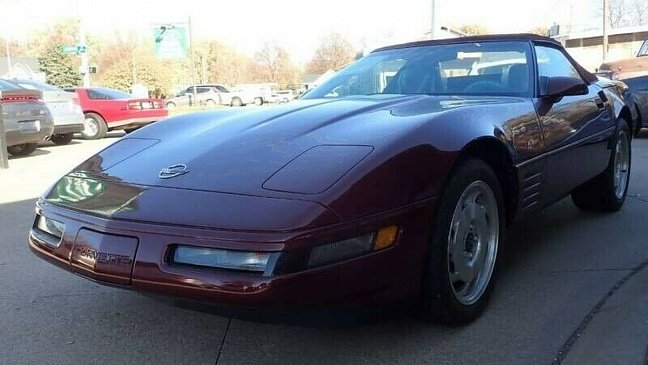 В продаже появился 27-летний Corvette в состоянии нового