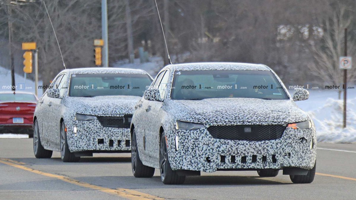 В Сети появились первые фотографии седана Cadillac CT4 2020
