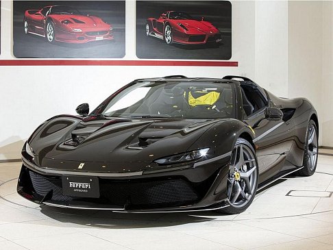 Продается лимитированный Ferrari J50 для японского рынка