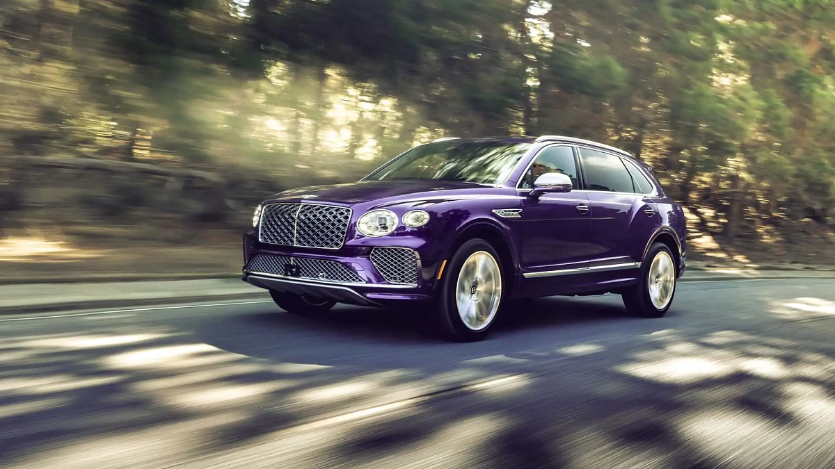 Продажи Bentley падают в мире, где процветают модели премиального класса