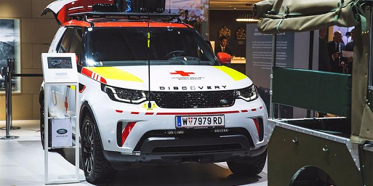 В Париже показали Land Rover Discovery для спасателей 