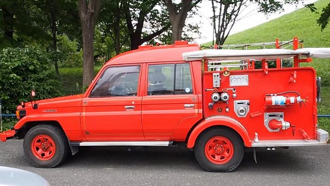 Внедорожник Toyota Land Cruiser получил пожарную спецверсию