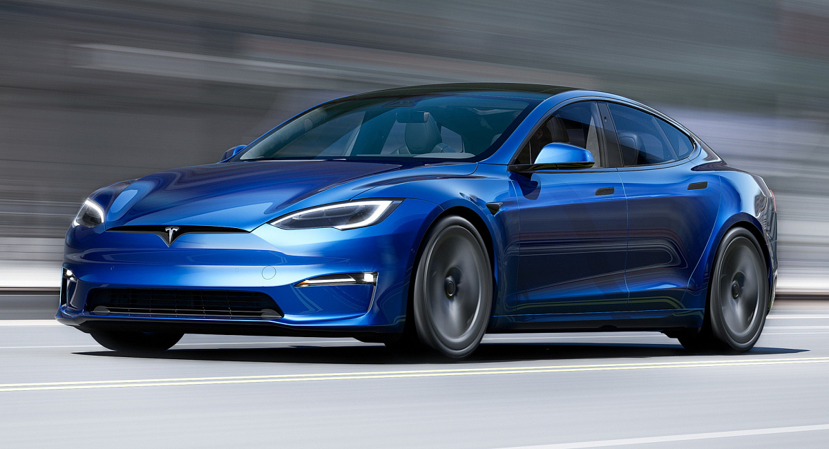 Компания Tesla по ошибке установила изогнутые экспортные зеркала на несколько десятков электромобилей Model S