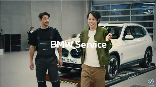 Концерн BMW выпустил новый рекламный ролик электрического кроссовера iX3