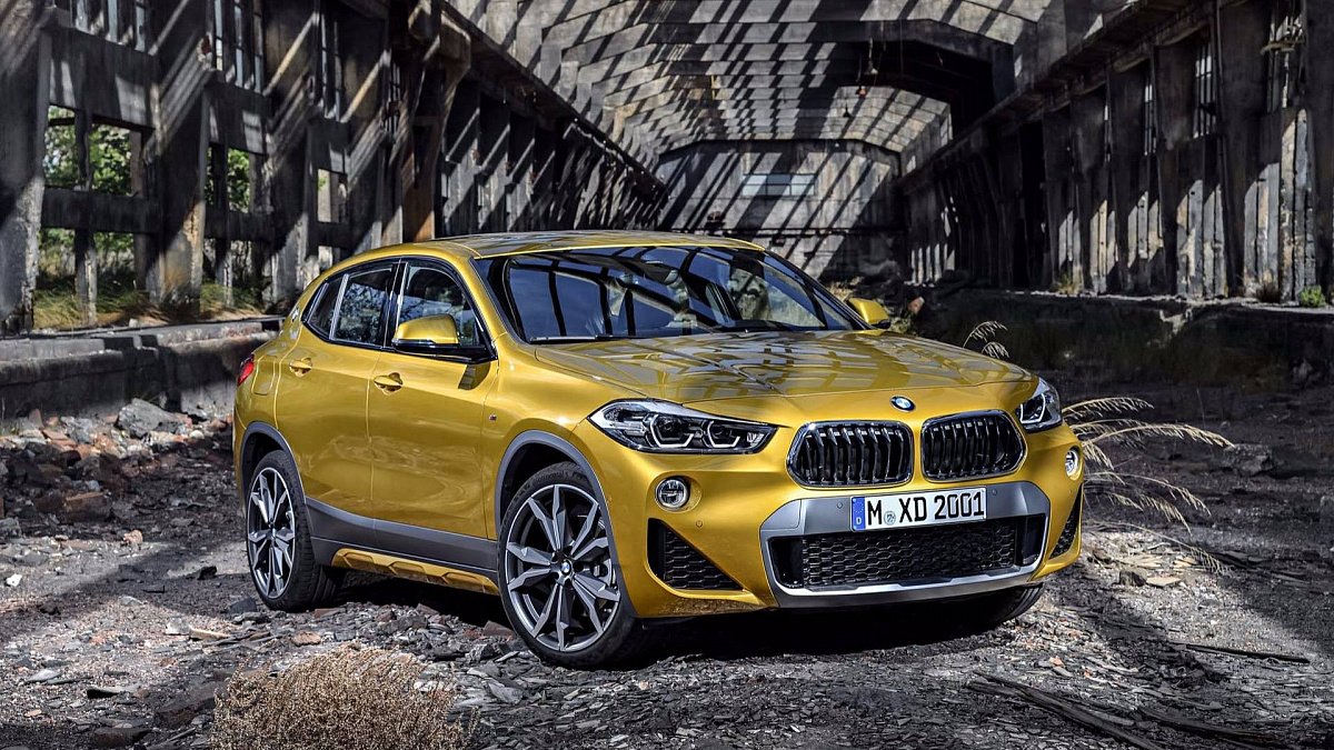 Известны цены нового кроссовера BMW X2