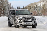 Удлиненный внедорожник Land Rover Defender 130 сфотографировали во время снежного тест-драйва 