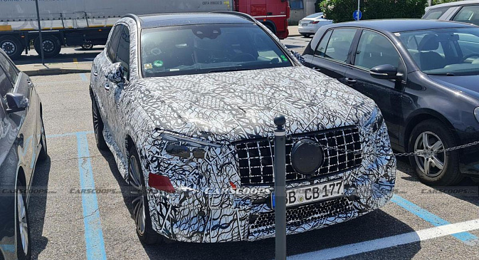 Mercedes-AMG GLC 43 2023 года станет «мягким» гибридом 