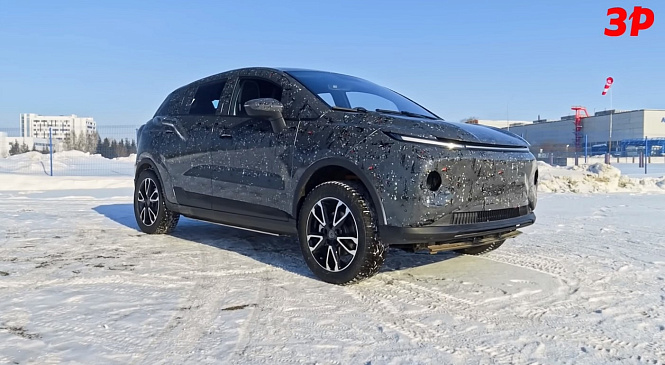 Эксперт Кадаков провел тест-драйв нового российского электромобиля «Атом»