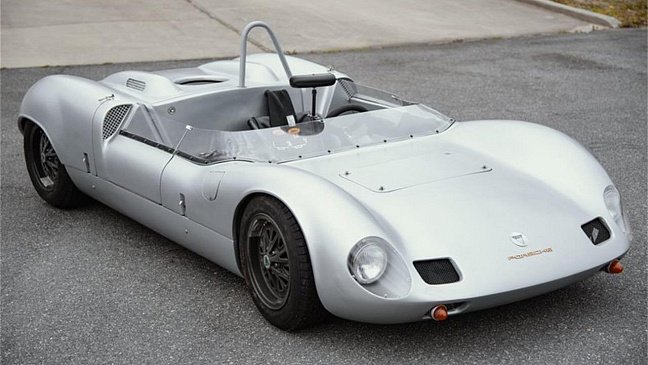 В продаже появился редчайший спорткар Porsche Elva 1963 года
