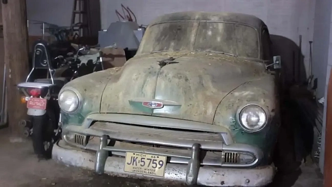 Что стало с автомобилем Chevy после того, как он простоял на одном месте 48 лет