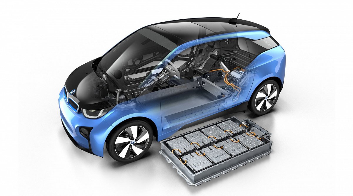 BMW будет использовать ещё больше ресурсов, чтобы собирать аккумуляторы в США