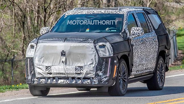 На тестах заметили «заряженный» внедорожник Cadillac Escalade-V 2022 года