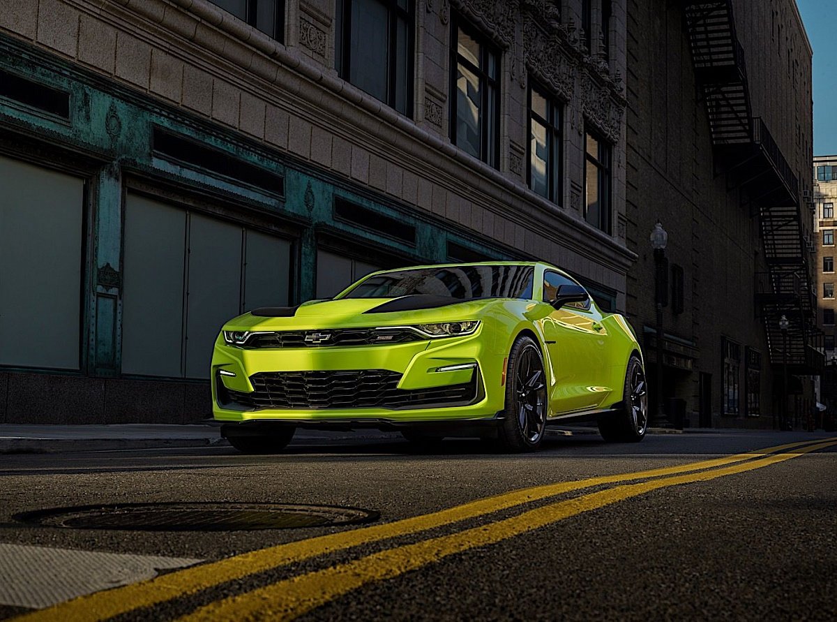 Chevrolet Camaro SS SEMA Shock Yellow 2019 продемонстрирует новый дизайн