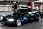 Старинный Mercedes S500 (W140) впервые за 10 лет был вымыт 