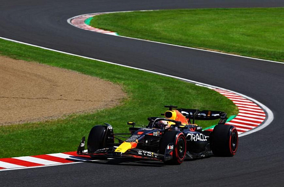 Макс Ферстаппен выиграл квалификацию Гран-при Японии, Пиастри – 2-й