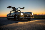 Один из двух Mercedes-Benz 300 SL Gullwings 1955 года в темно-сером цвете «Dunkelgrau» может быть продан за 1,65 млн долларов